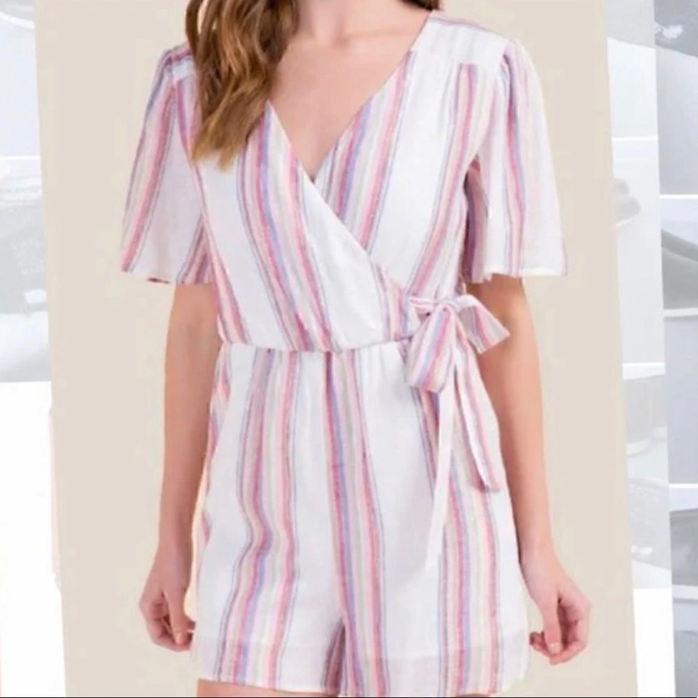 Harper Heritage faux wrap Striped White Linen blend Romper size small